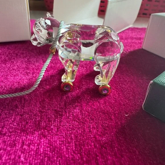 Swarovskicrystal memories teddy bear crystal figurine w original box gift